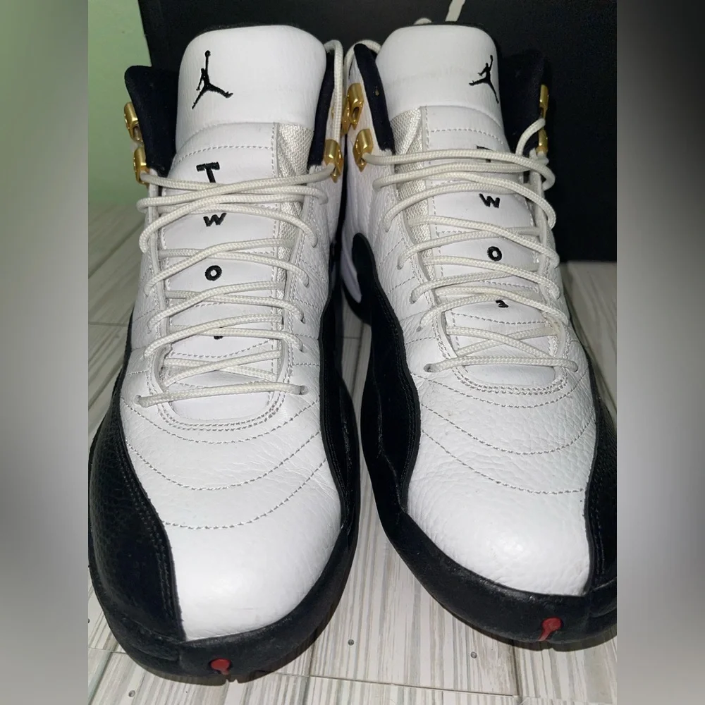 Preowned/lightly Used: Air Jordan 12 TAXI, white blk Varsity Red Retro, Size 10. - Picture 9 of 11